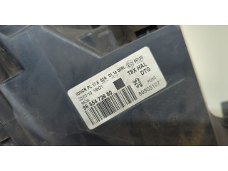 Фара передняя  Peugeot 3008 2009-2016 правая 