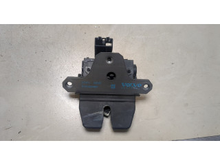 Замок багажника  Volvo V50 2007-2012       