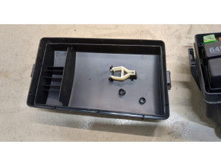 Блок предохранителей Skoda Octavia (A7) 2017-2021