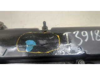 Клапанная крышка двигателя ДВС Ford Focus 2 2005-2008 1.6