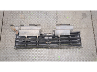 Решетка радиатора  Mitsubishi Pajero 1990-2000          2.5 