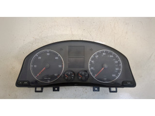 Панель приборов Volkswagen Golf Plus