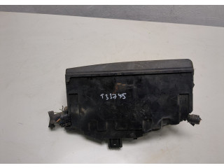 Блок реле  Lexus IS 2005-2013      8266253091, 8266353050    2.2