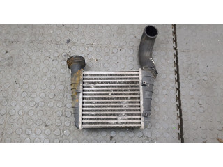 Интеркулер  Volkswagen Passat 5 2000-2005 2.5      