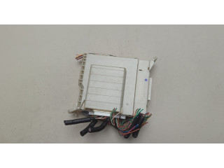 Блок предохранителей  Lexus IS 2005-2016      9273013023   