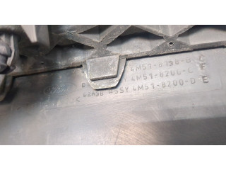 Решетка радиатора  Ford Focus 2 2005-2008          