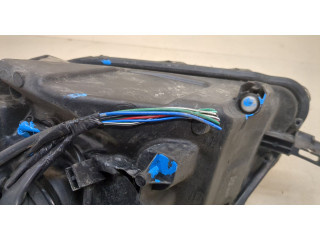 Фара передняя Toyota Urban Cruiser правая