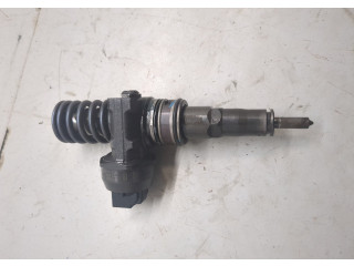 Форсунка топливная  Volkswagen Golf Plus    038130073AG     