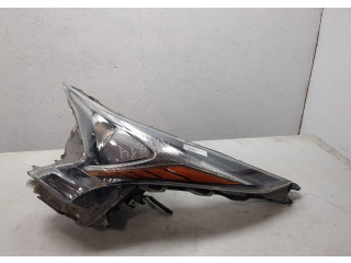 Фара передняя  Toyota Prius 2015-2019 левая 