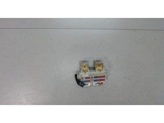 Блок предохранителей Infiniti QX56 2004-2010 243507S200 5.6