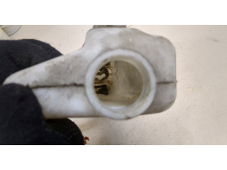 Бачок расширительный Mitsubishi Carisma