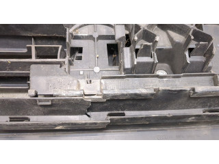 Решетка радиатора  Audi A4 (B8) 2011-2015          8K0853651F