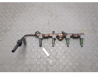 Форсунка топливная Toyota Matrix 2002-2008 232090D040, 2380722030