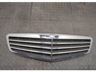 Решетка радиатора Mercedes C W204 2007-2013