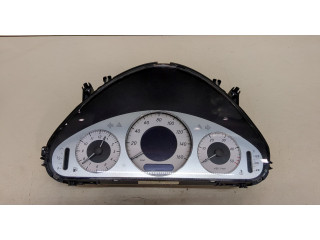 Панель приборов  Mercedes E W211 2002-2009            