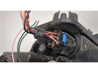 Фара передняя  KIA Carens 2013-2019 правая 