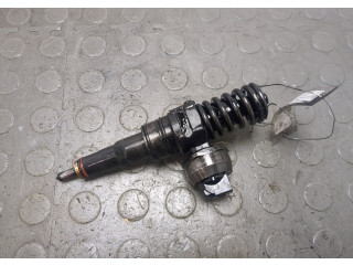 Форсунка топливная Volkswagen Golf 5 2003-2009 038130073AG