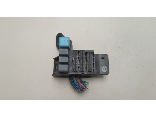 Блок реле Toyota Matrix 2002-2008 88972394