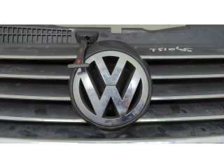 Решетка радиатора Volkswagen Passat 5 2000-2005