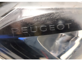 Фара передняя Peugeot Partner 2018-2024 правая