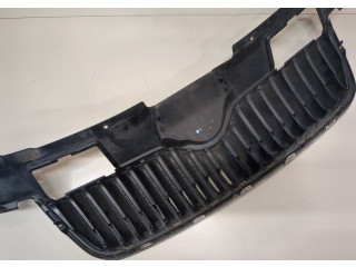 Решетка радиатора  Skoda Roomster 2006-2010          5J0853668A