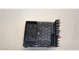 Блок предохранителей Skoda Yeti 2009-2018