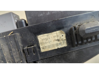 Блок предохранителей Mitsubishi Galant 2004-2012 MR588530