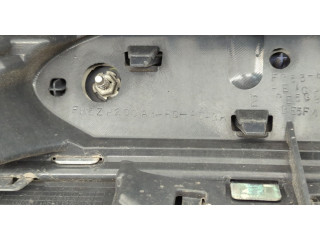 Решетка радиатора  Ford Explorer 2015-2019          fb538200