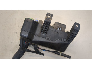 Блок предохранителей Mitsubishi Pajero / Montero 2000-2006