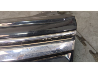 Решетка радиатора Mitsubishi Outlander 2012-2021