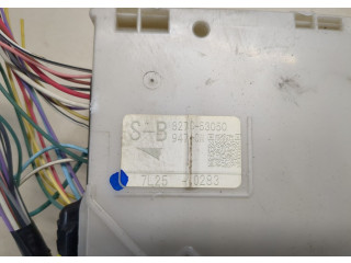 Блок предохранителей  Lexus IS 2005-2013      827053050    2.2