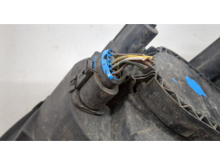 Фара передняя  Volkswagen Caddy 2004-2015 правая 