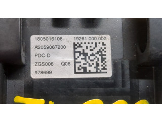 Блок предохранителей  Mercedes E W213      A2059067200   