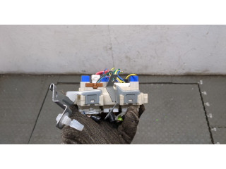 Блок предохранителей  Infiniti QX56 2010-2013         