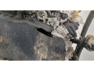 Форсунка топливная  Skoda Yeti 2009-2018         