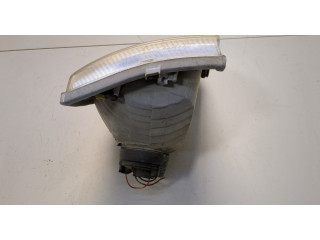 Фара передняя  Toyota Tundra 2000-2006 правая 