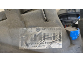 Фара передняя  Volkswagen Golf 4 1997-2005 правая 