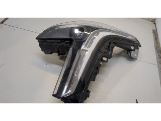 Фара передняя  Cadillac XT4 левая 