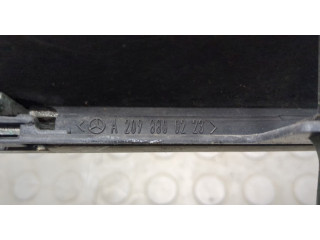 Решетка радиатора  Mercedes CLK W209 2002-2010          