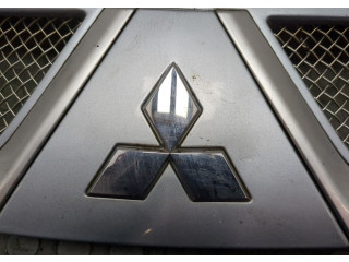 Решетка радиатора Mitsubishi Outlander XL 2006-2012