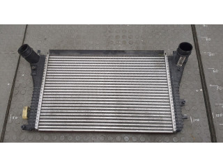 Интеркулер Volkswagen Jetta 6 2010-2018 5C0145803E