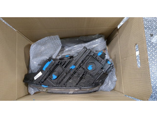 Фара передняя  Skoda Yeti 2013-2018 правая 