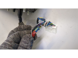 Зеркало боковое  Infiniti QX56 2010-2013  левое           