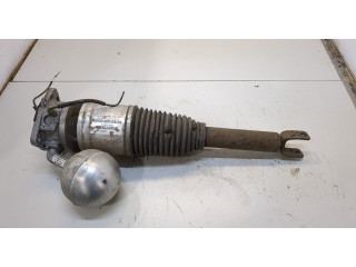 Стойка амортизатора  Volkswagen Phaeton 2002-2010      