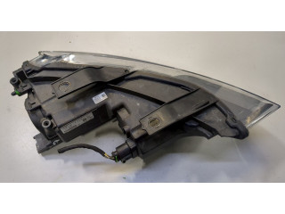 Фара передняя Audi Q3 2011-2014 левая