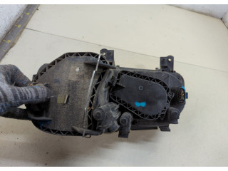 Фара передняя  Volkswagen Caddy 2004-2010 правая 