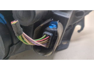 Фара передняя  Peugeot 3008 2009-2016 правая 