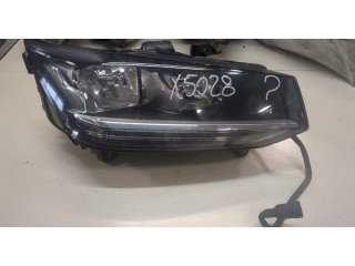 Фара передняя  Audi Q2 2016-2021 правая 
