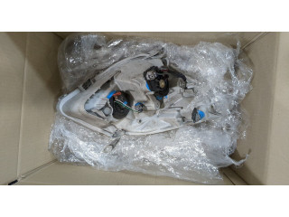 Фара передняя Toyota Corolla Verso 2002-2004 левая