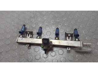 Форсунка топливная Mazda Tribute 2007-2012